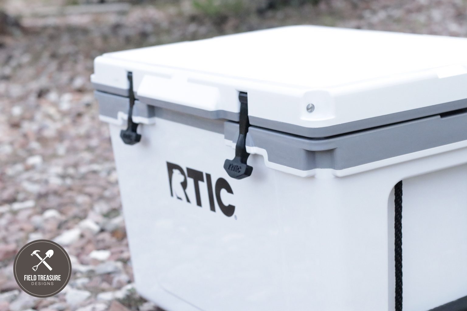 RTIC 185 vs IGLOO 35 Hard Cooler Comparison Field Treasure Designs