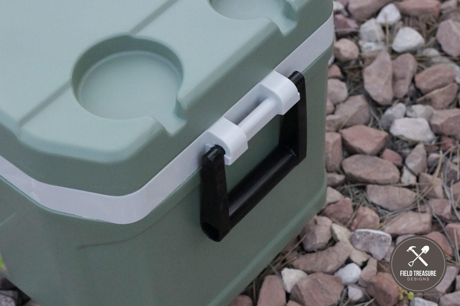 RTIC 185 vs IGLOO 35 Hard Cooler Comparison Field Treasure Designs