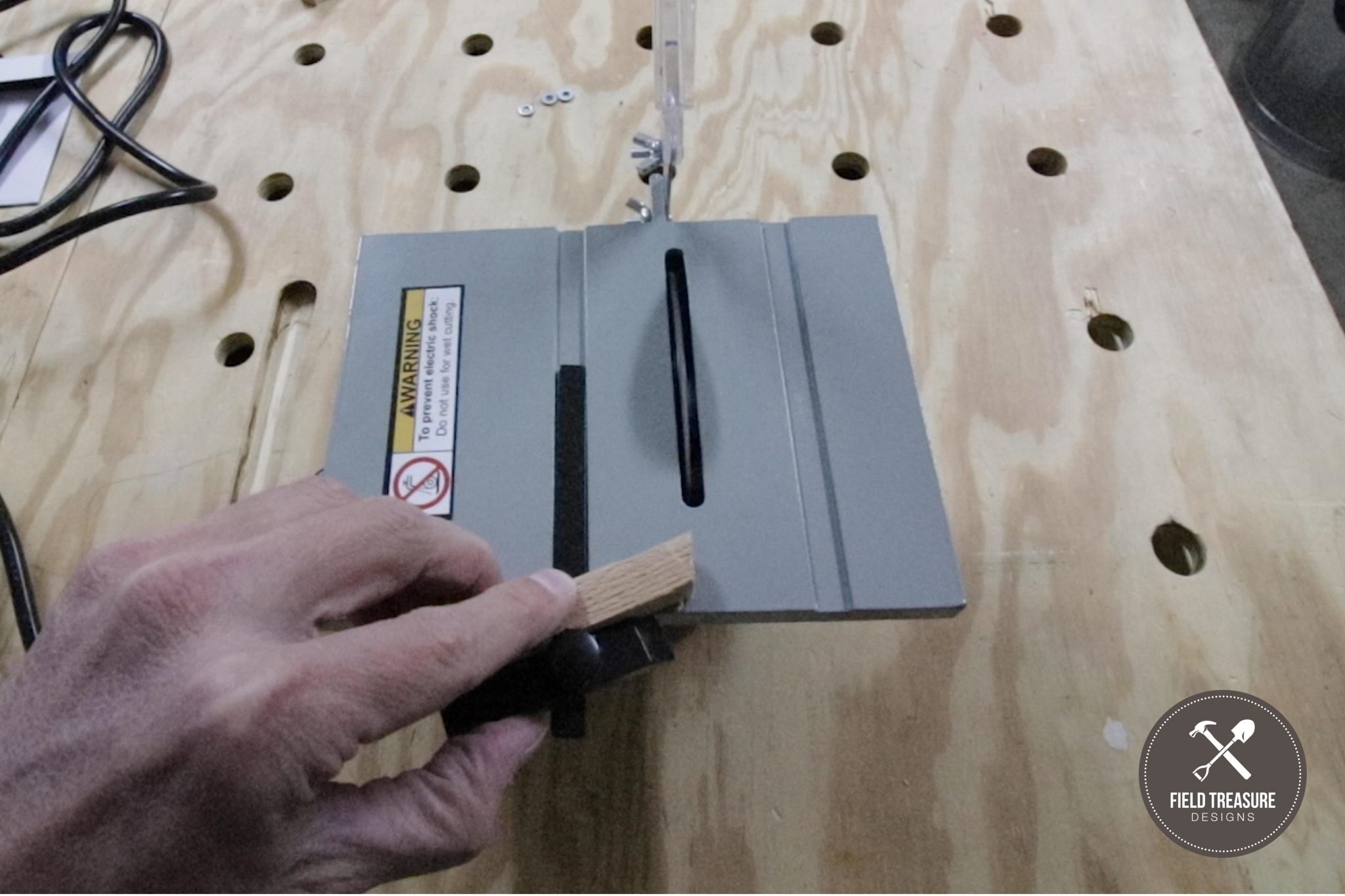 World's Smallest Table Saw?! Field Treasure Designs